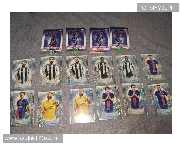 蓝折带见证绿茵巨星风采 精美足球球星卡收藏魅力解析