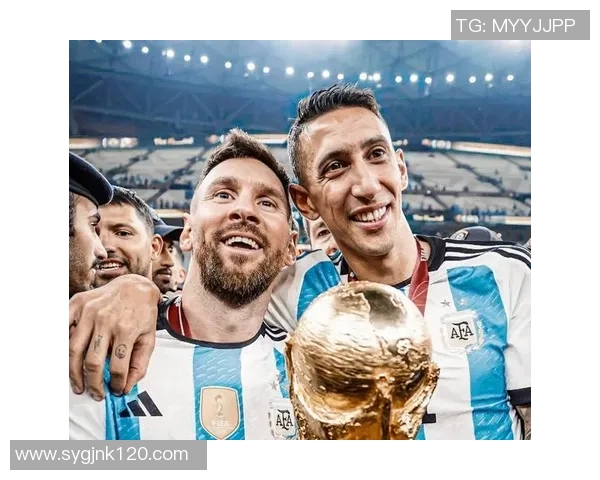 欧洲足坛新生代球星崛起与传统巨星的对抗与融合解析 欧洲足坛新生代球星崛起与传统巨星的对抗与融合解析